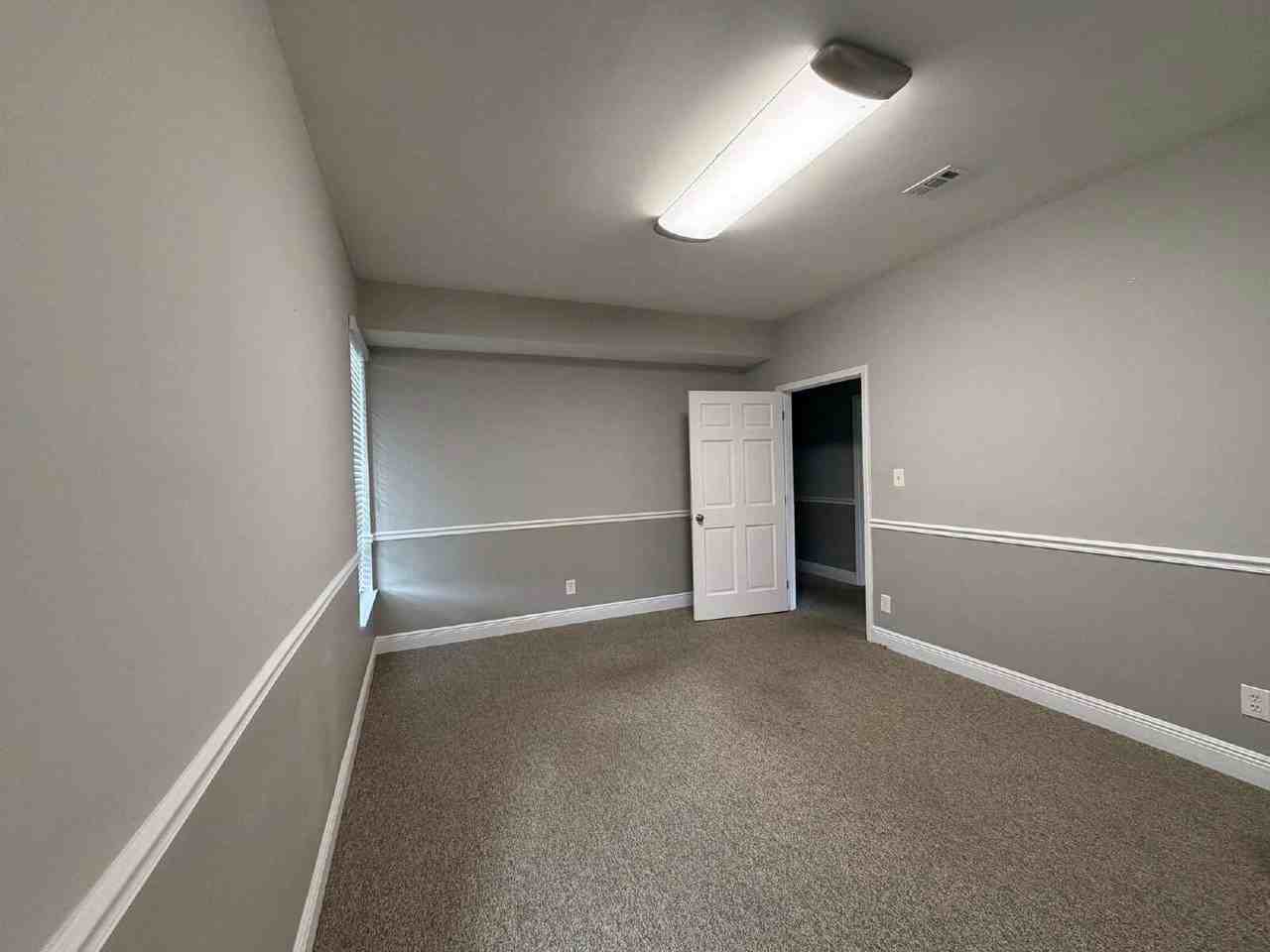 4300 Bayou Blvd #7 - Photo 3 of 9