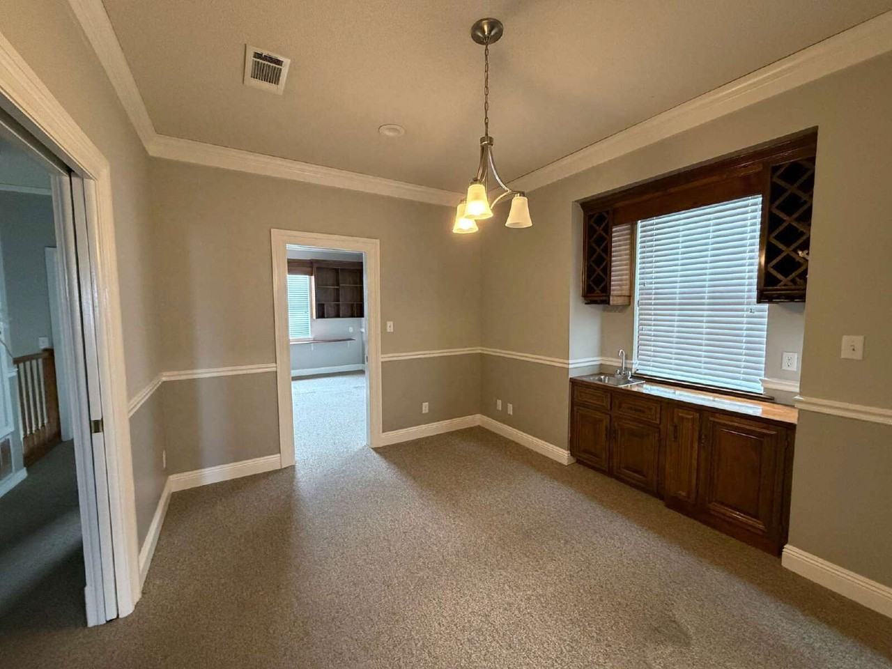 4300 Bayou Blvd #7 - Photo 4 of 9