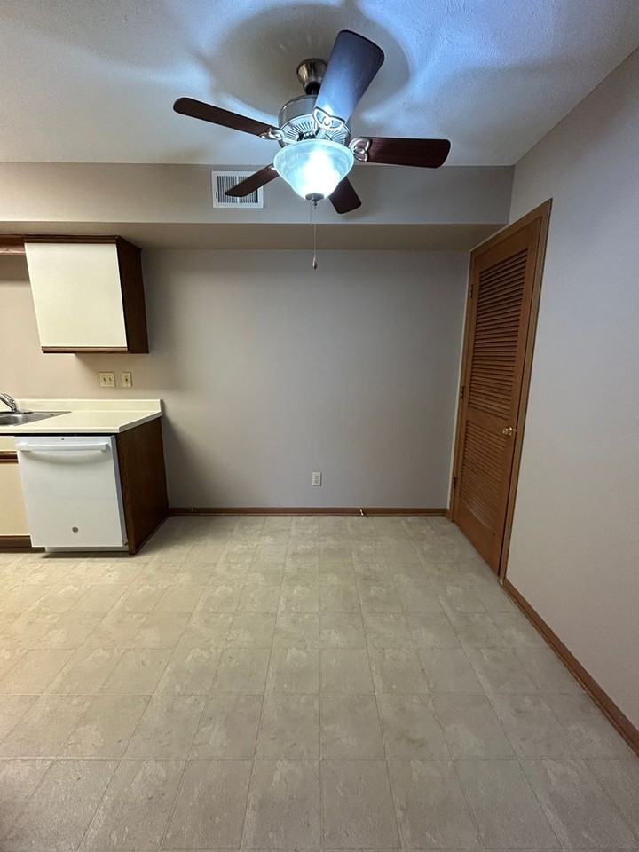 Southwinds Apts. (4712 Virginia St.) - Photo 6 of 44