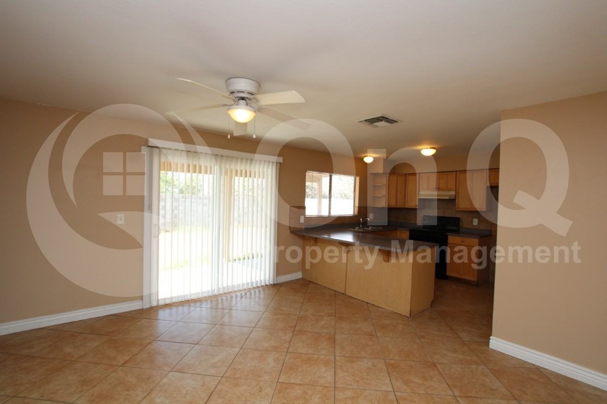 5644 S 44th Pl - Photo 3 of 17