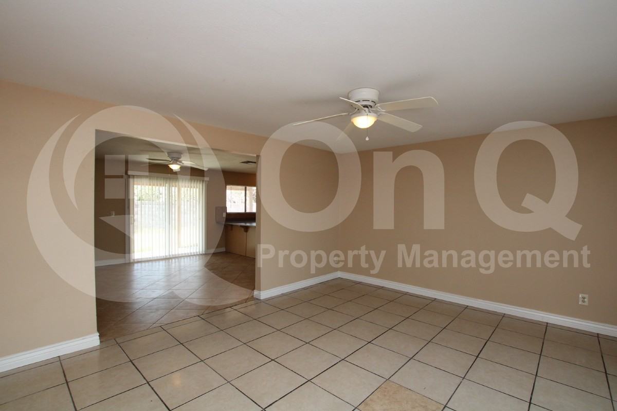 5644 S 44th Pl - Photo 6 of 17