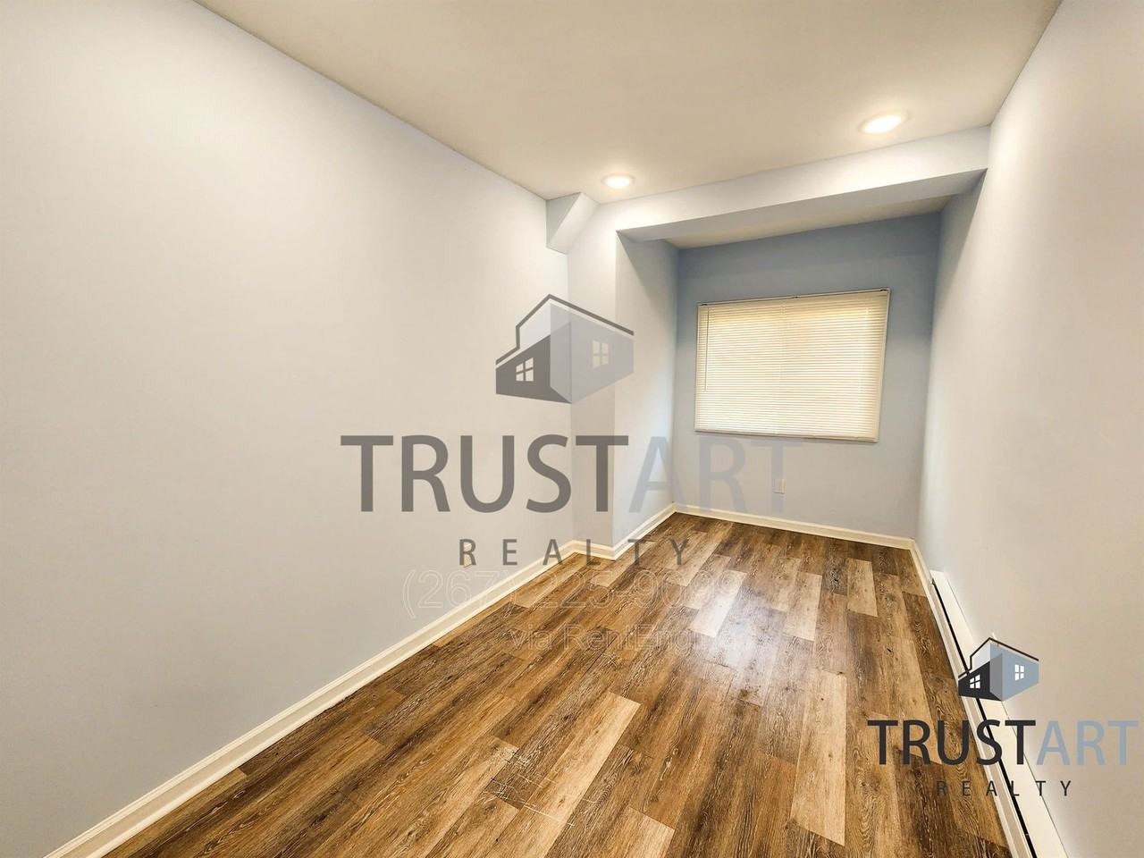 1933 Colonial St - Photo 5 of 21