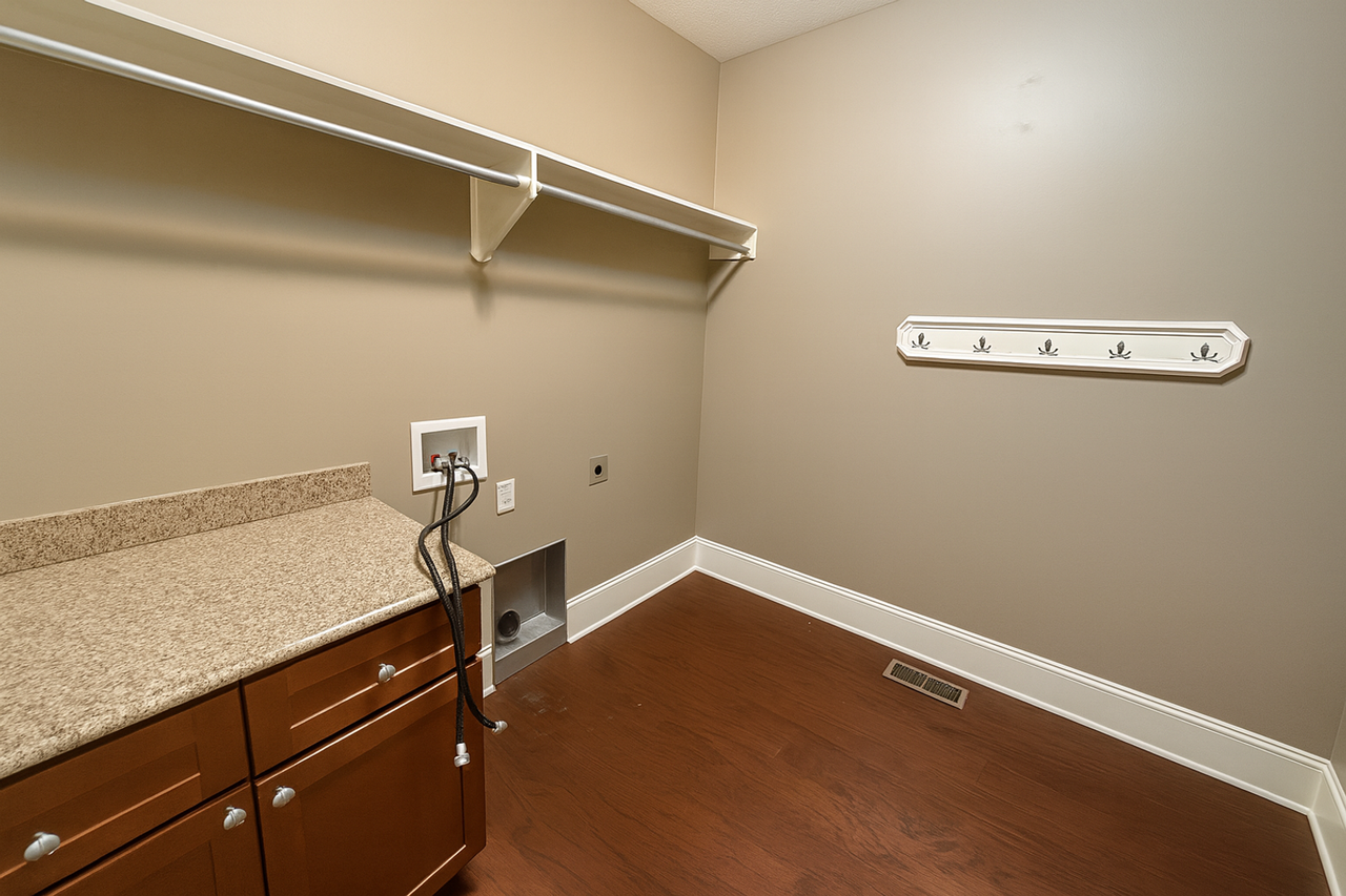 7453/57 Summerside - Photo 2 of 16