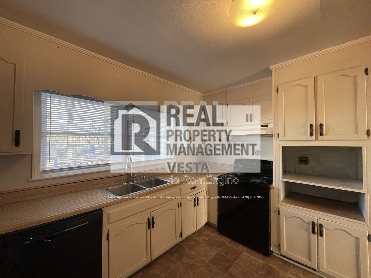 7162 Everett Dr - Photo 3 of 21