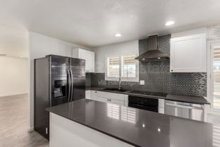 5807 S Palm Dr - Photo 1 of 1