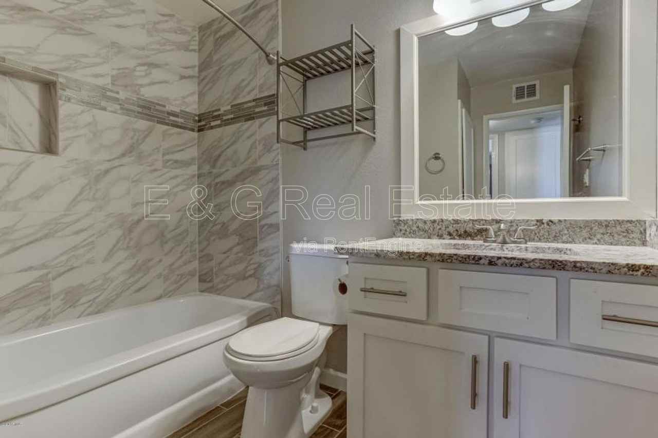 1527 W Huntington Dr - Photo 6 of 22