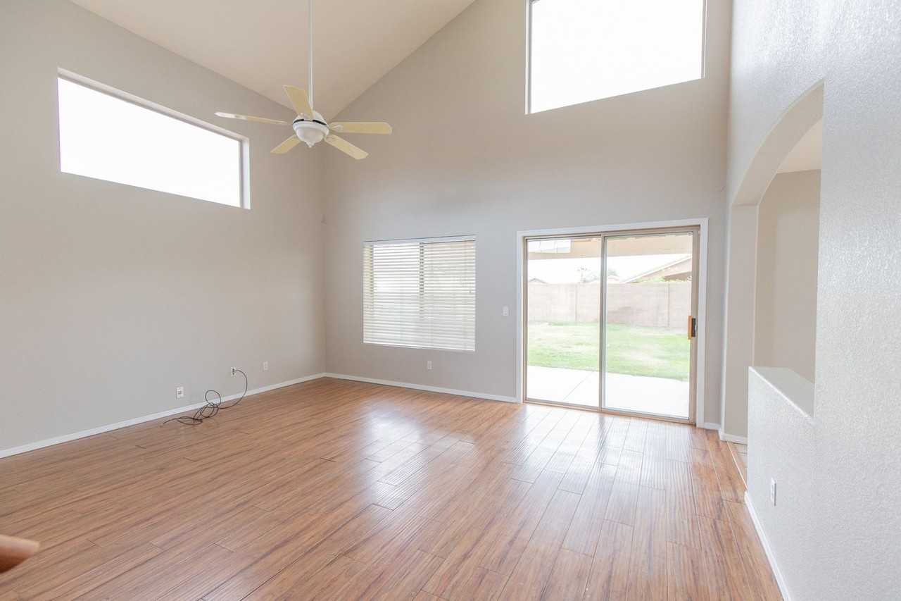 18033 N Skyhawk Dr - Photo 4 of 18