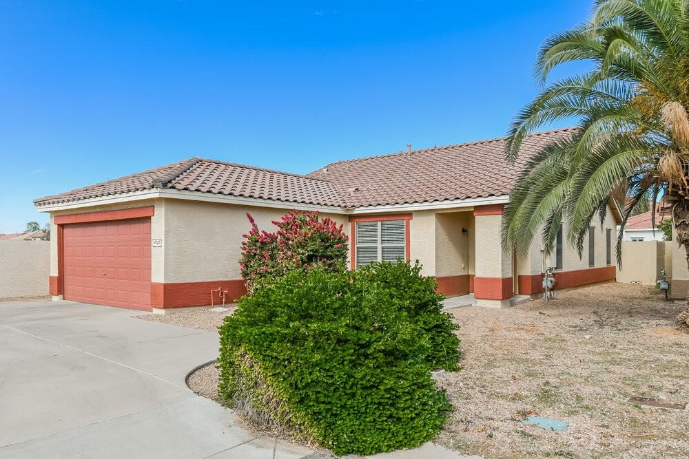 8502 E Kiowa Ave - Photo 3 of 16