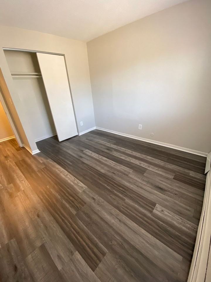 2036 Wayne Ave #C - Photo 7 of 12