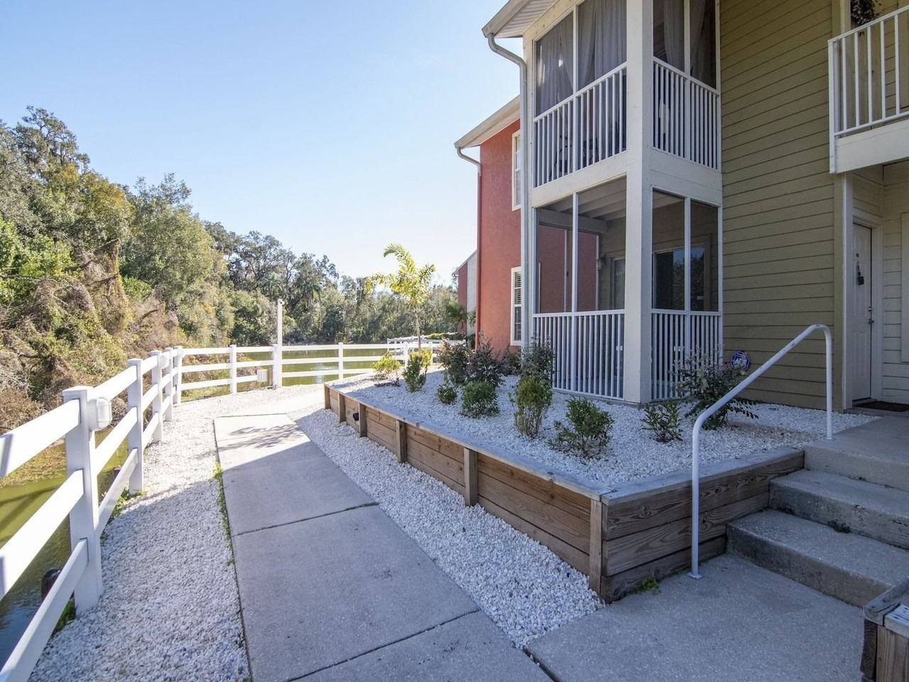 803 Lake Haven Sq #105 - Photo 3 of 31