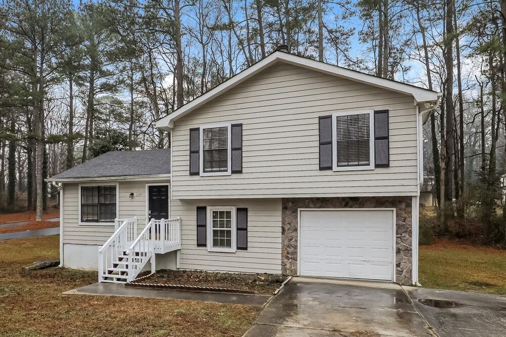 6207 Radford Dr - Photo 5 of 18