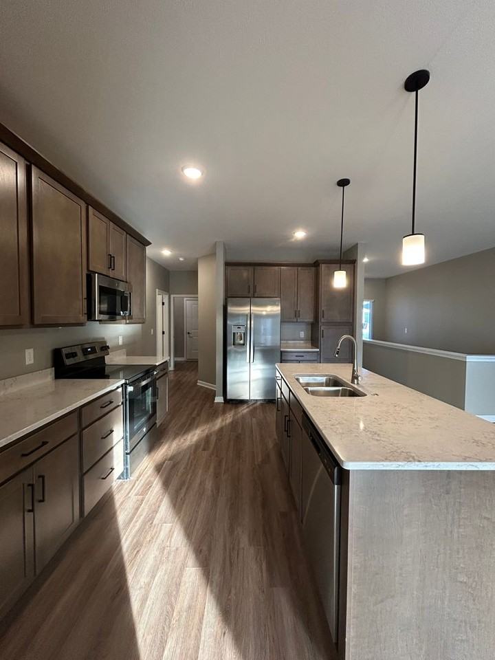 8124 S 178th St - Photo 2 of 36