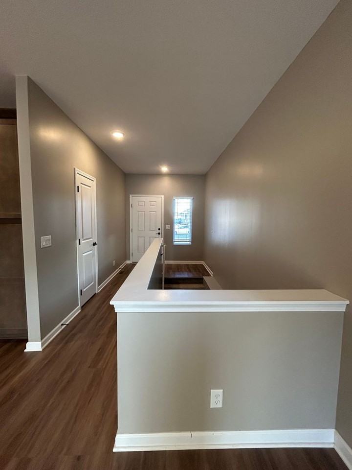 8124 S 178th St - Photo 6 of 36