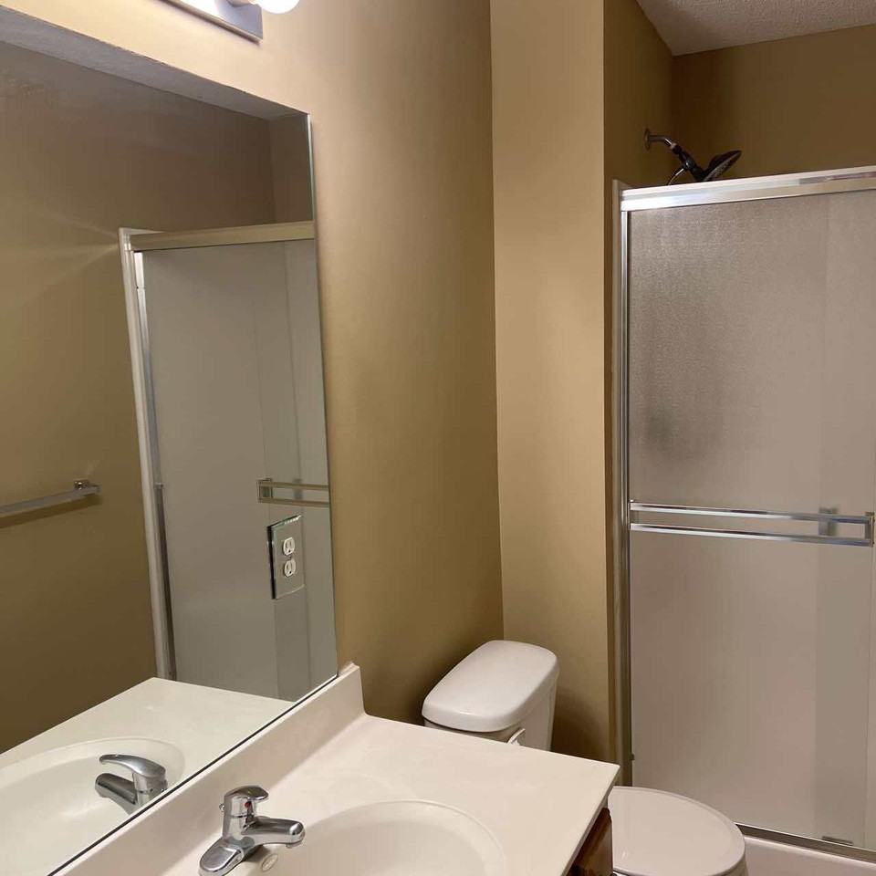 425I Hawthorne Blvd #4 - Photo 5 of 14