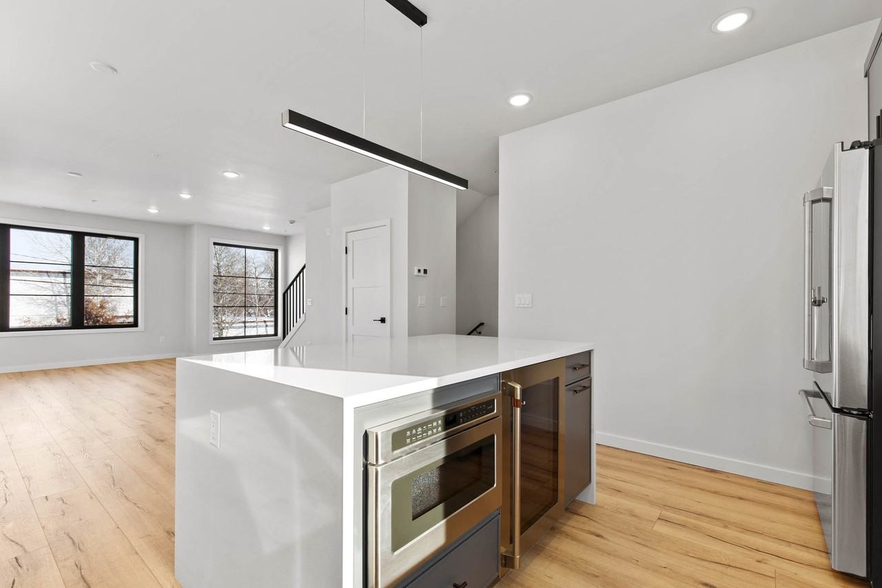 806 W Alderson St #C - Photo 6 of 20