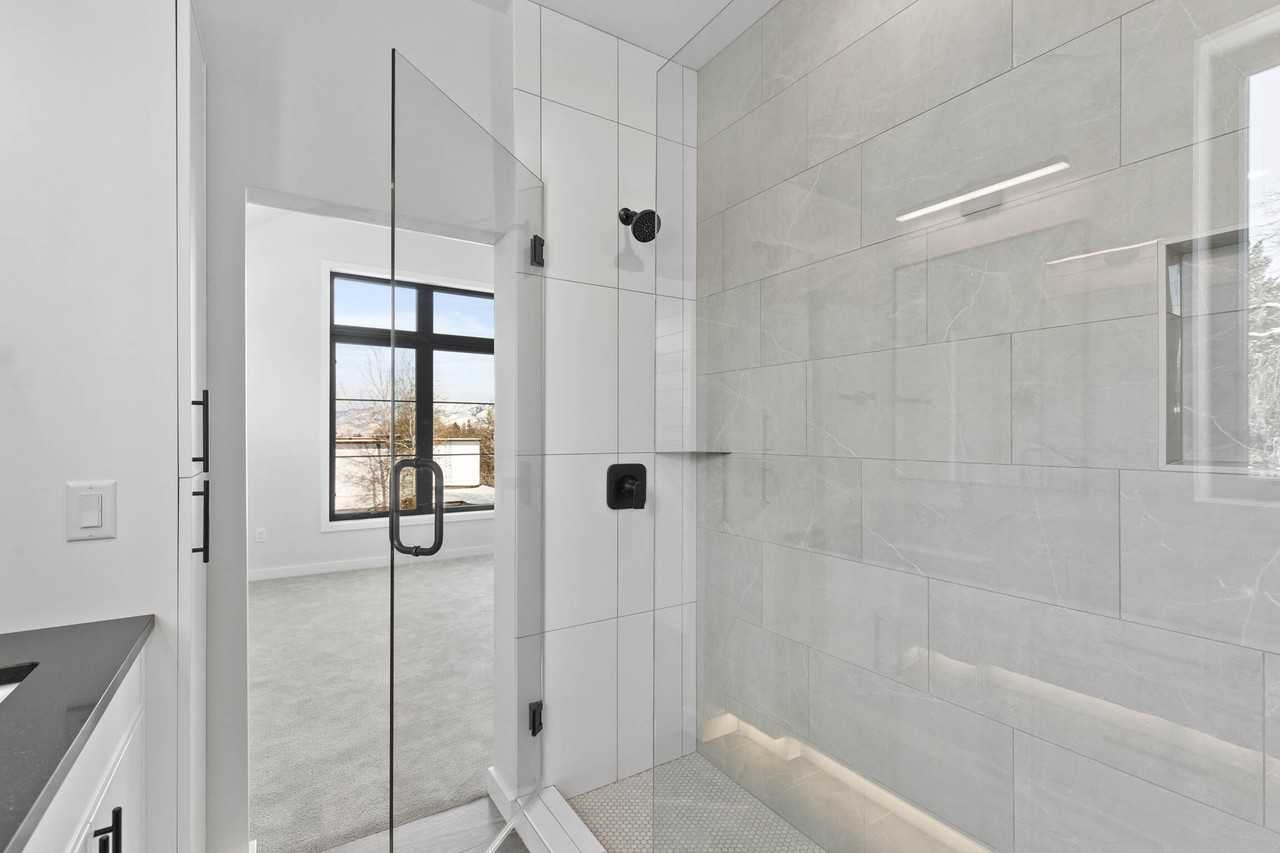 806 W Alderson St #C - Photo 5 of 20