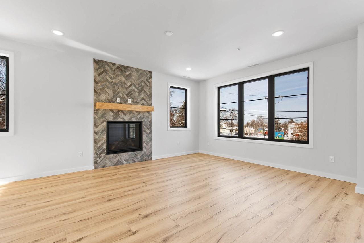 806 W Alderson St #C - Photo 4 of 20