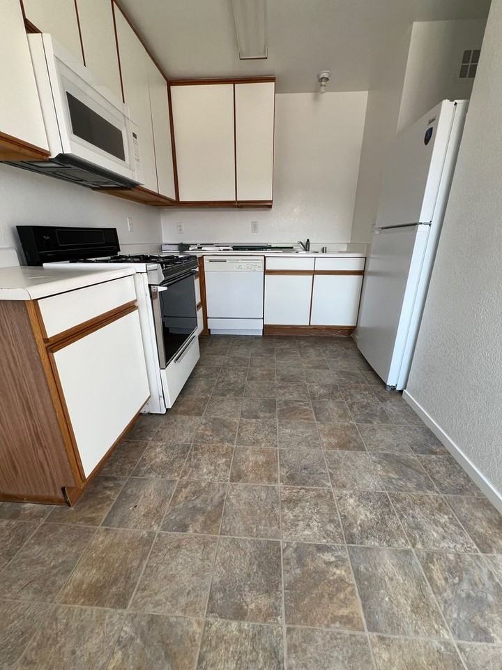 Peppertree Apartments - Photo 3 of 20