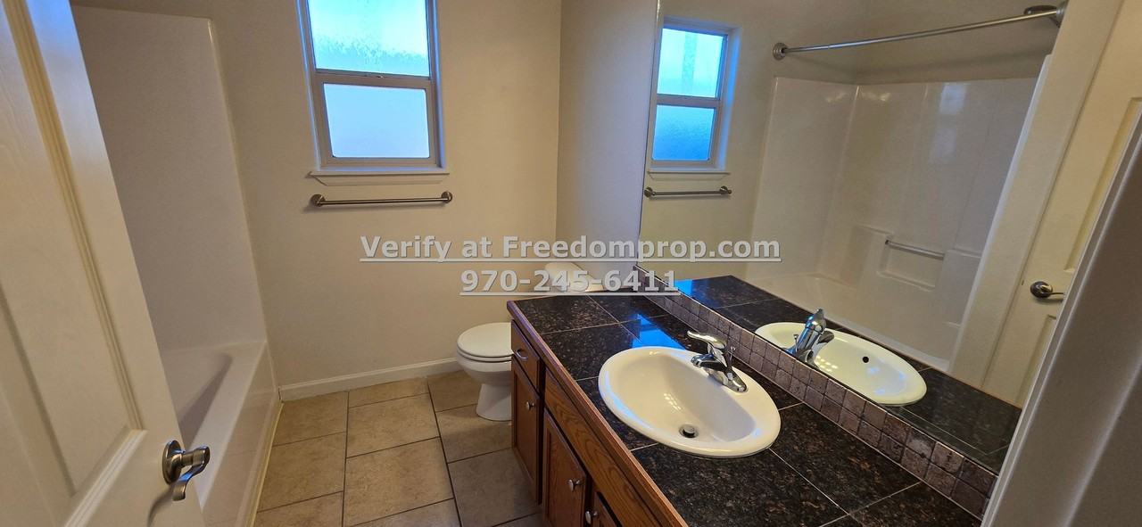 1187 Cherrywood Ave - Photo 7 of 16