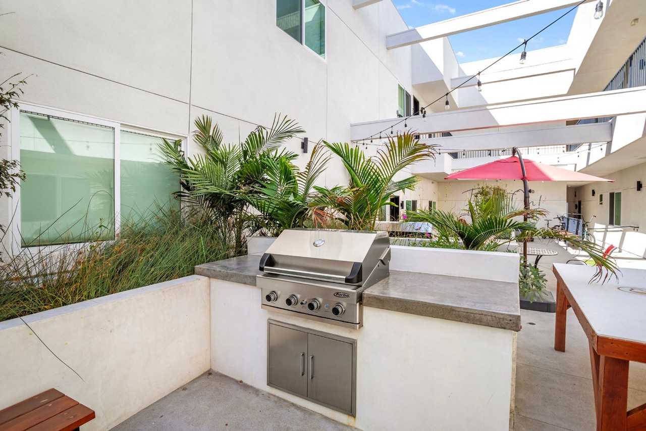 Oasis at the ROW - Photo 7 of 13