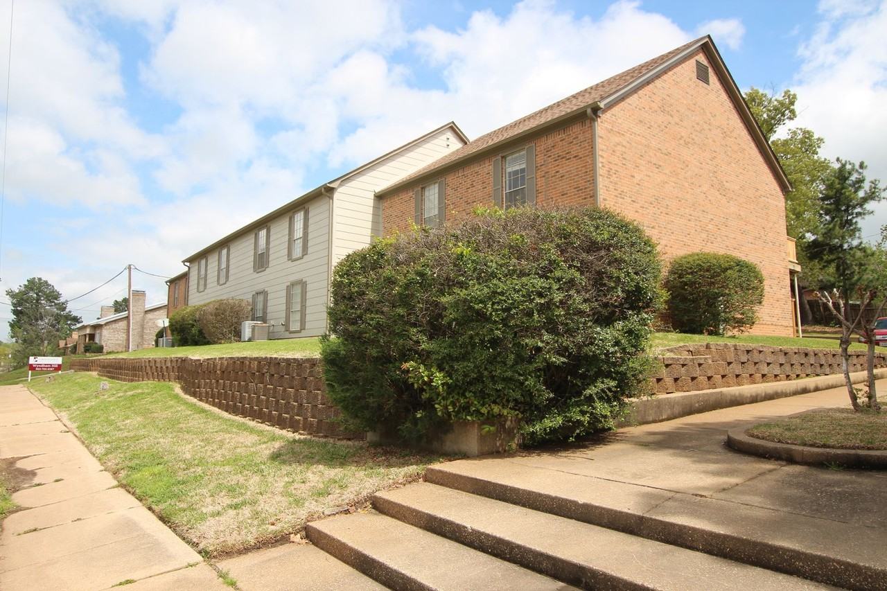 Wyndham Hill Apartments conveniently located in Southeast Tyler - Photo 2 of 40