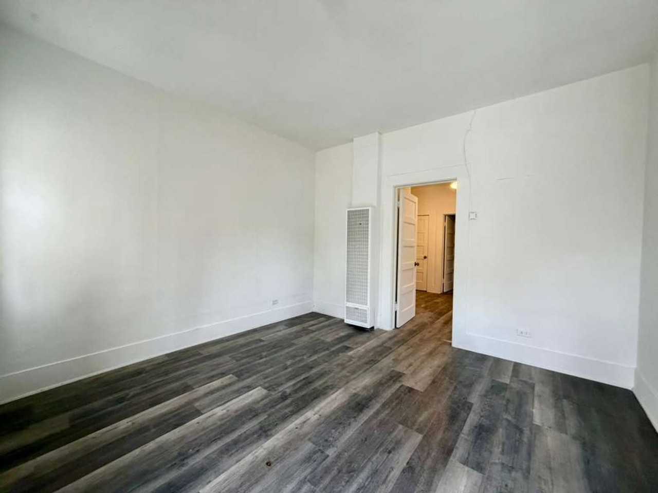 224 Lowell St - Photo 2 of 8