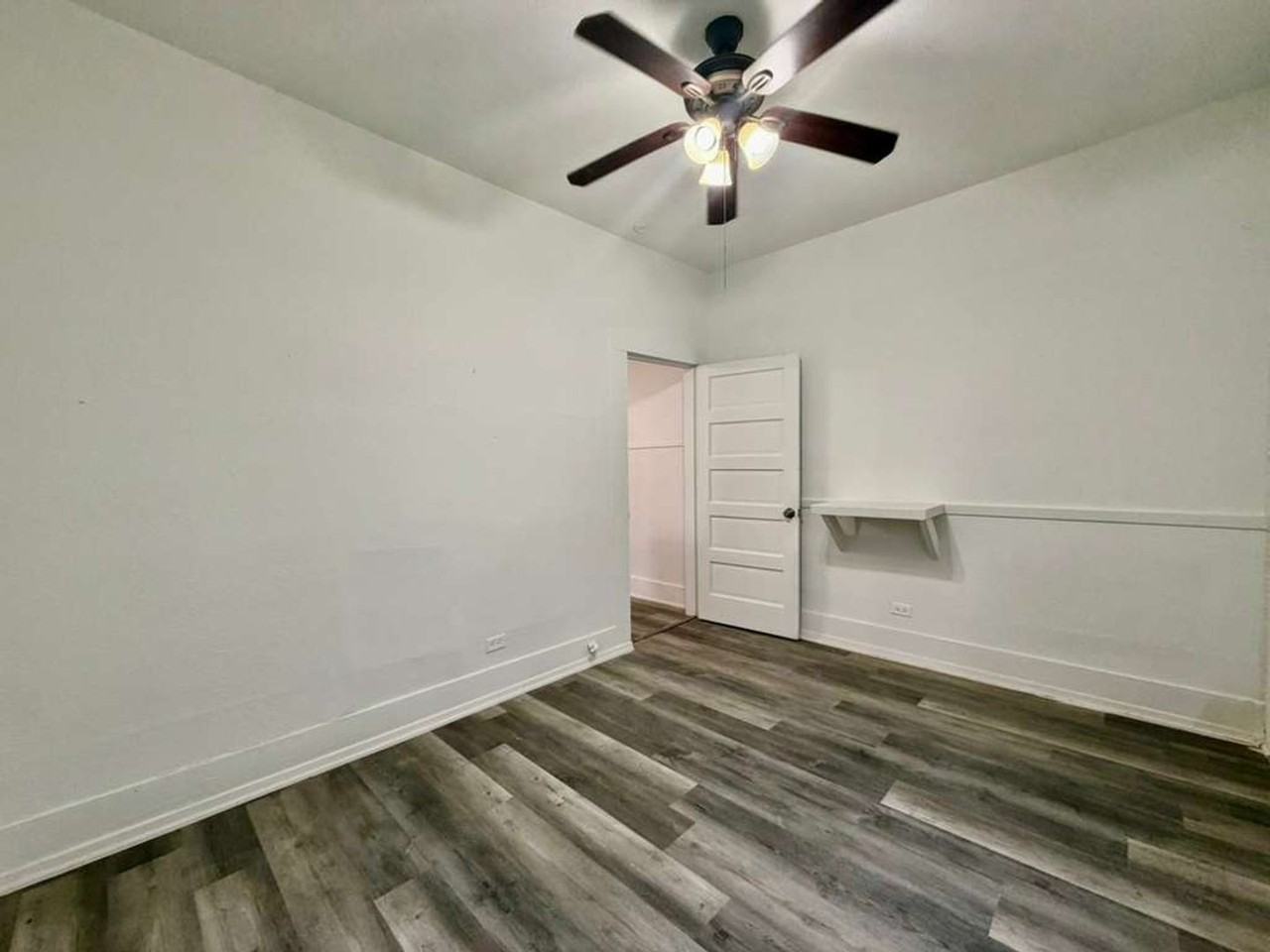 224 Lowell St - Photo 7 of 8