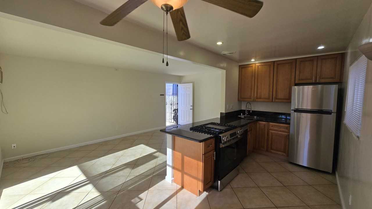 2341 Grand Ave - Photo 3 of 13