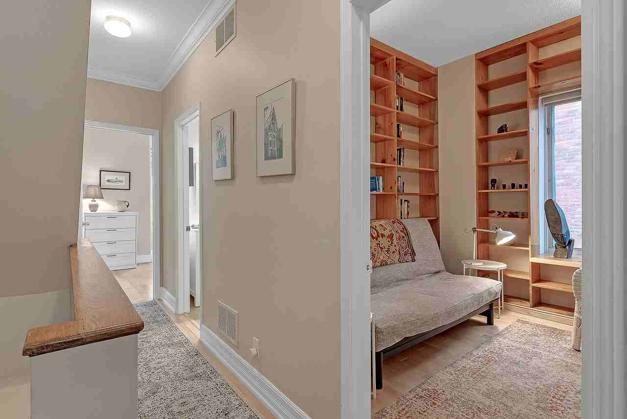 47 Howland Ave #1 - Photo 5 of 41