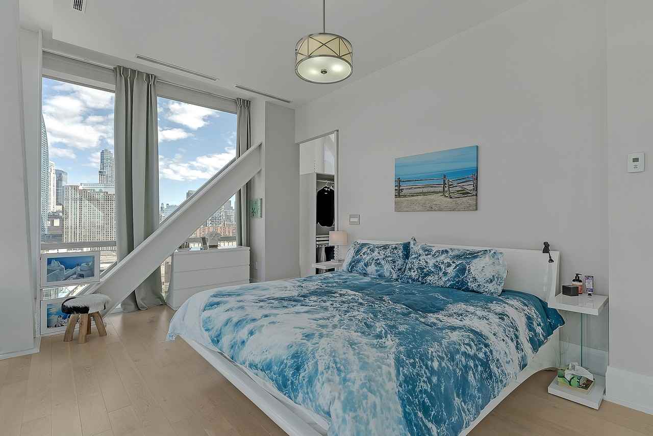 39 Queens Quay E #1401 - Photo 5 of 50