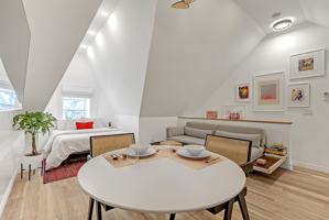 featured image of 195 Osler St #1