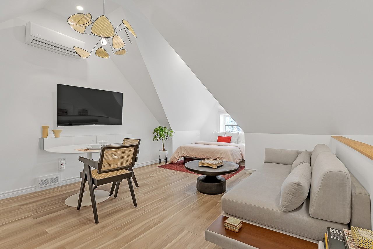 195 Osler St #1 - Photo 3 of 27