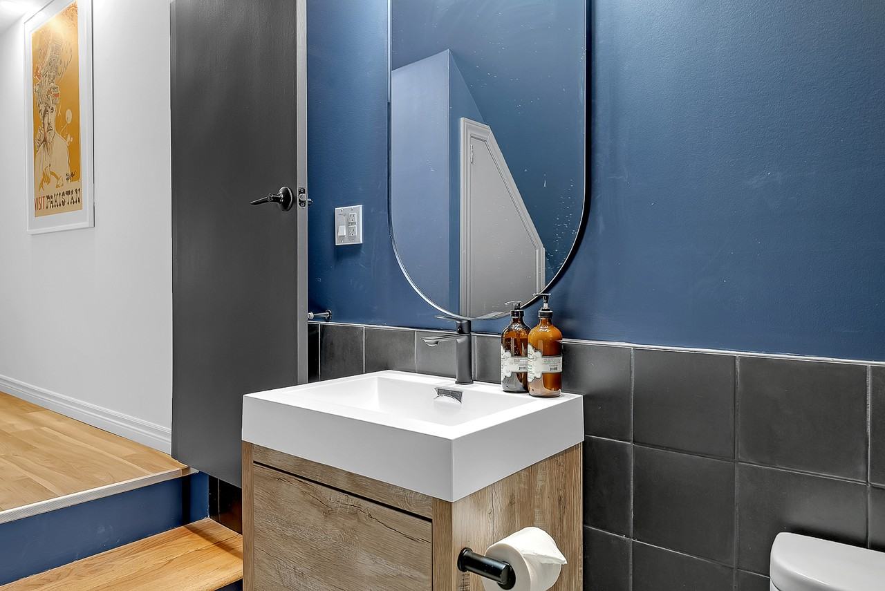 195 Osler St #1 - Photo 7 of 27