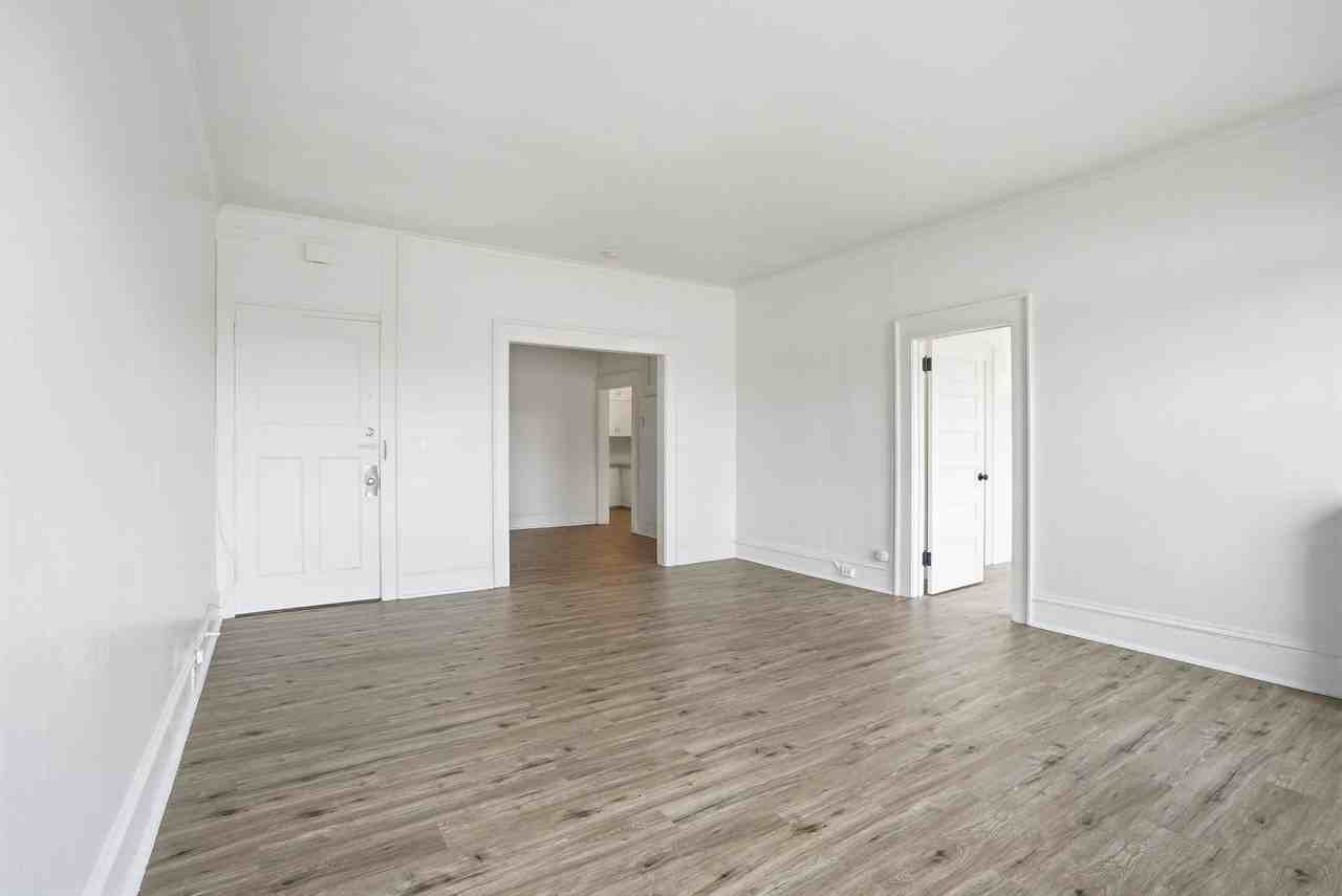 o155-Elm - Photo 4 of 36