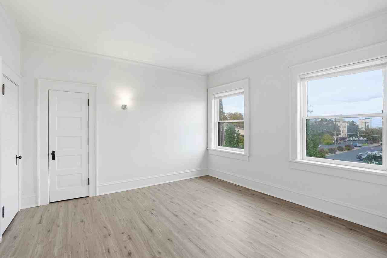 o155-Elm - Photo 6 of 36