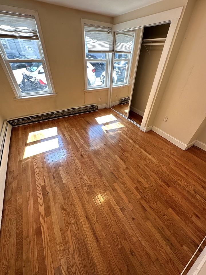 238 Everett St #1 - Photo 5 of 5