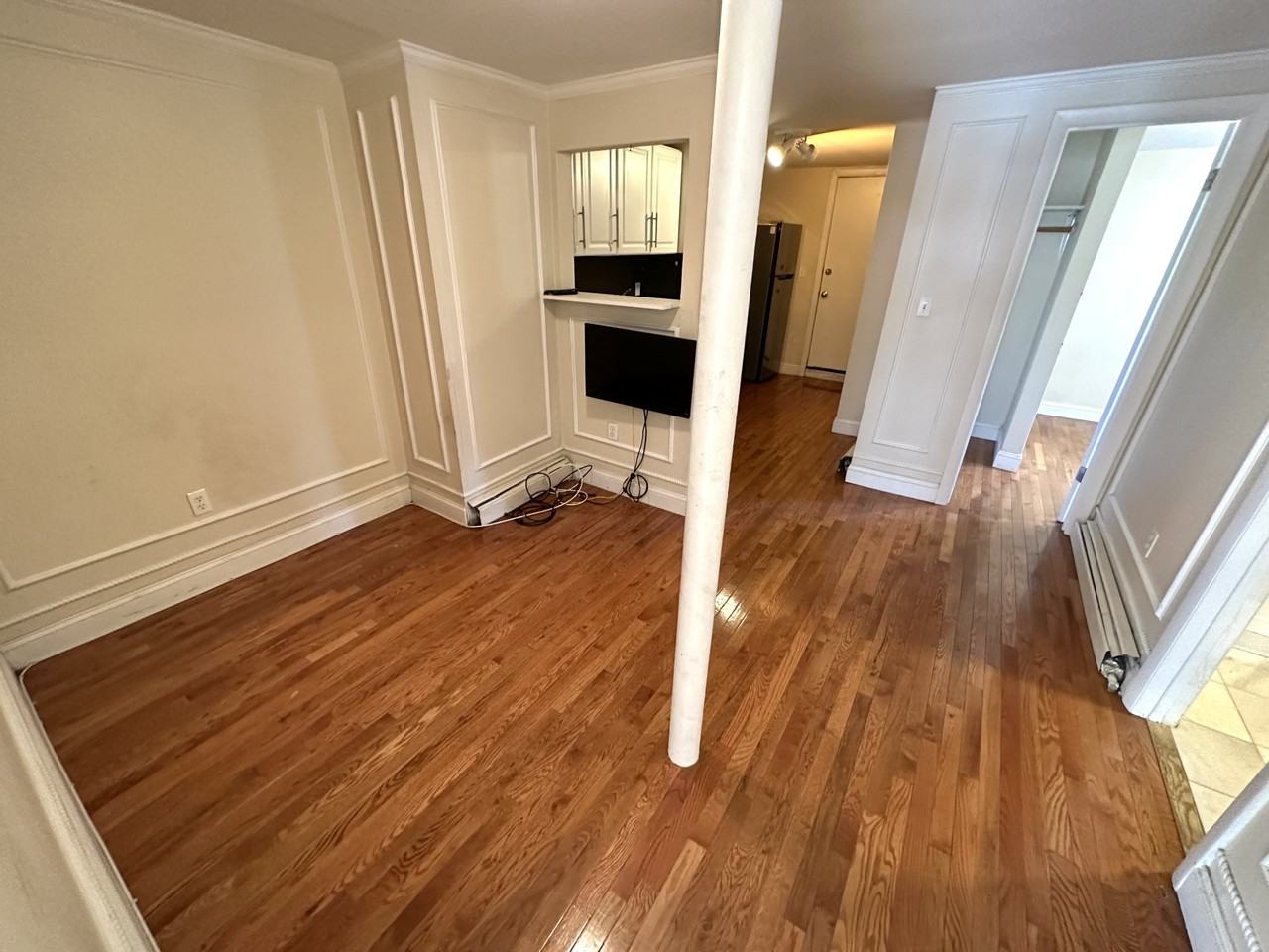 238 Everett St #1 - Photo 2 of 5