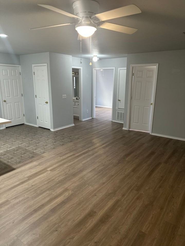 980 W Cleveland St - Photo 4 of 16