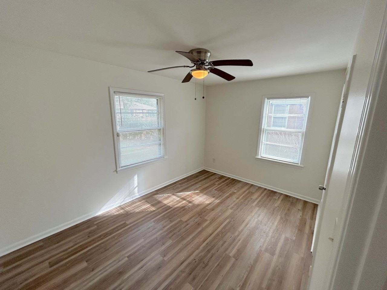 5423 Bannock St - Photo 5 of 12