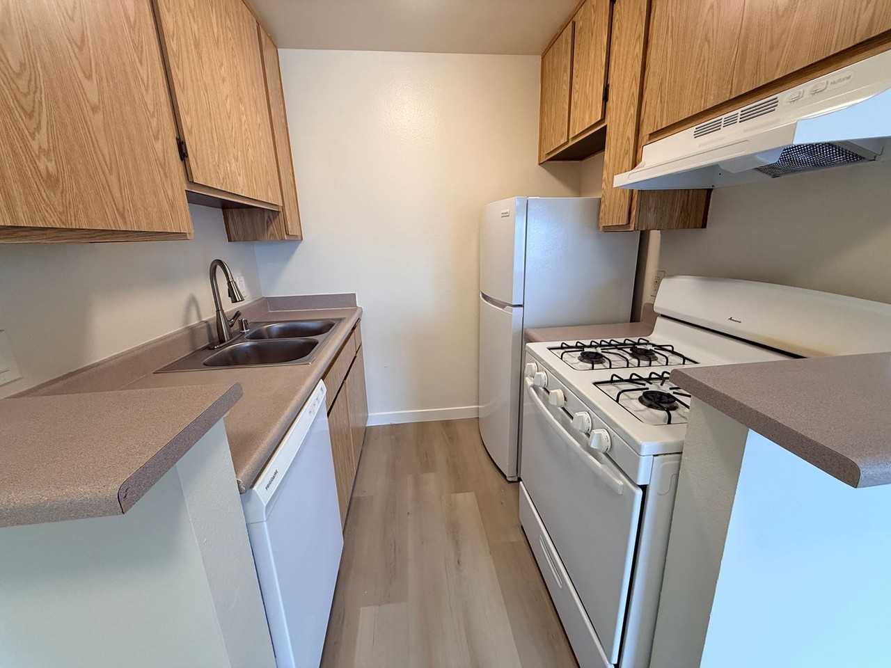 10418 Scoville Ave - Photo 2 of 14