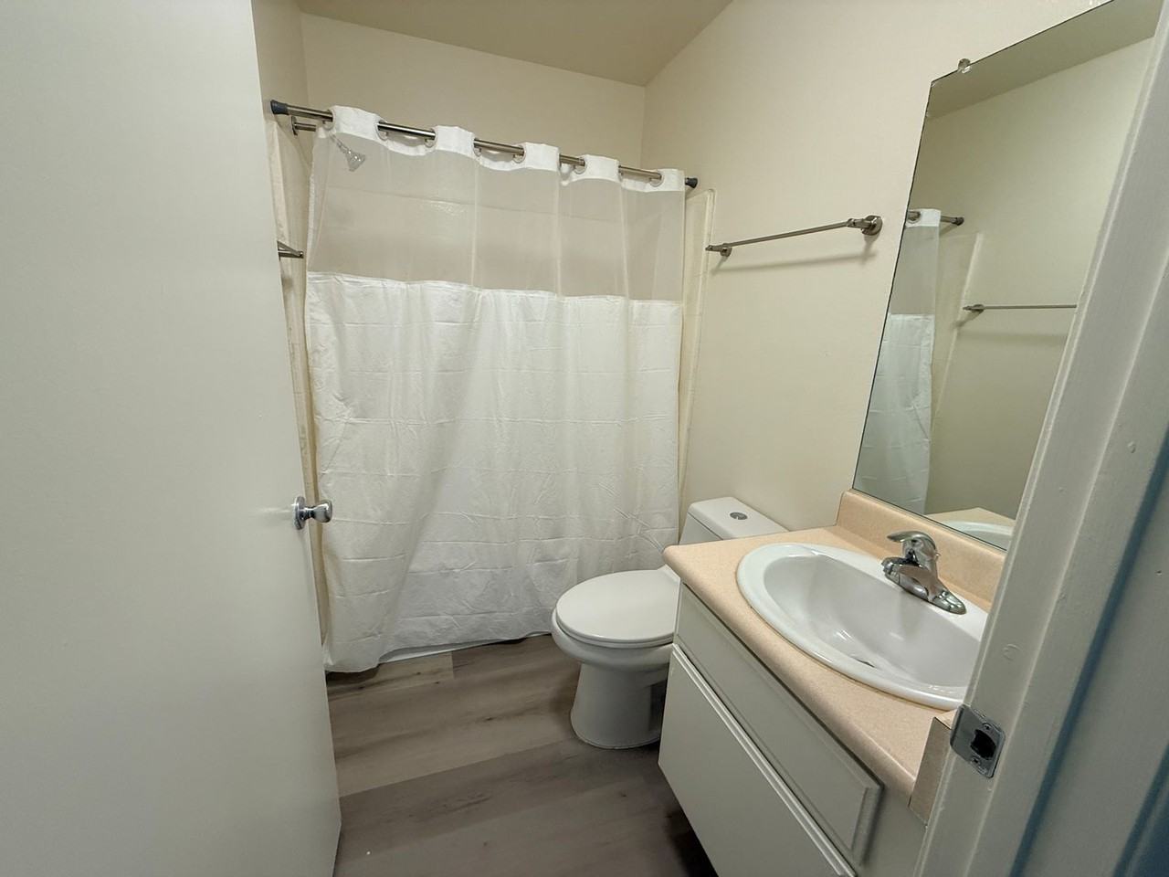 10418 Scoville Ave - Photo 6 of 14