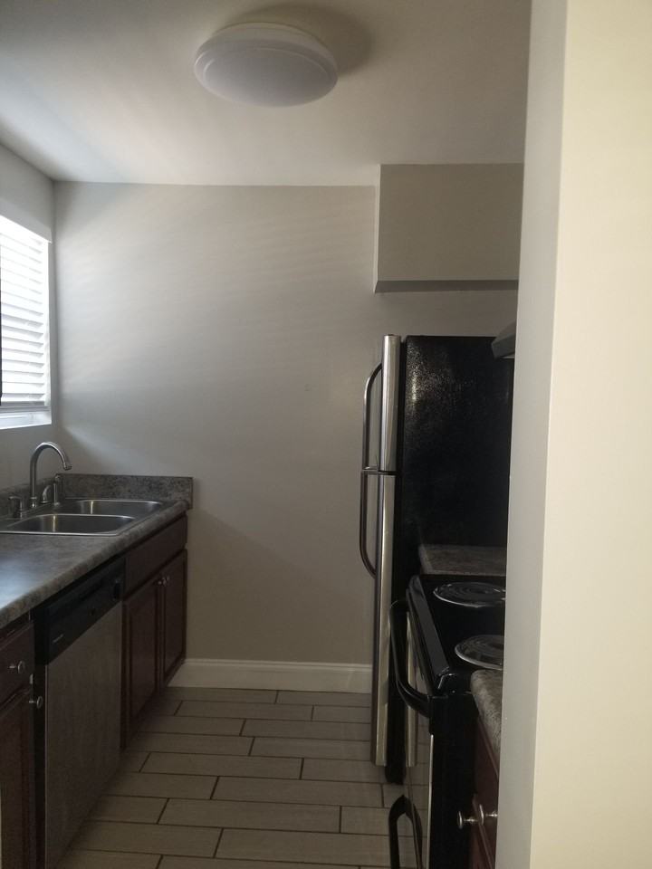 Avondale I Apartments - Photo 4 of 13