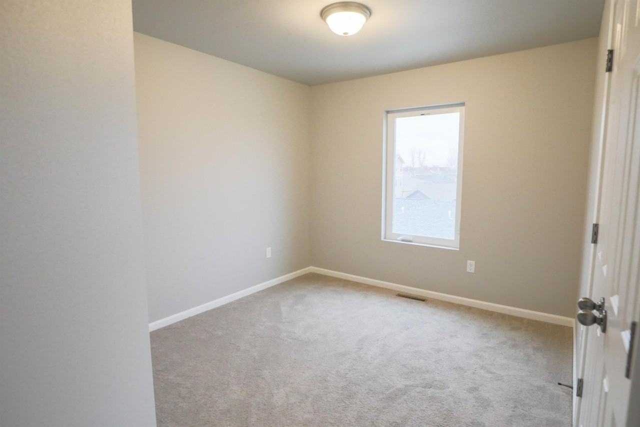 3309 6th Way E #1 - Photo 3 of 35