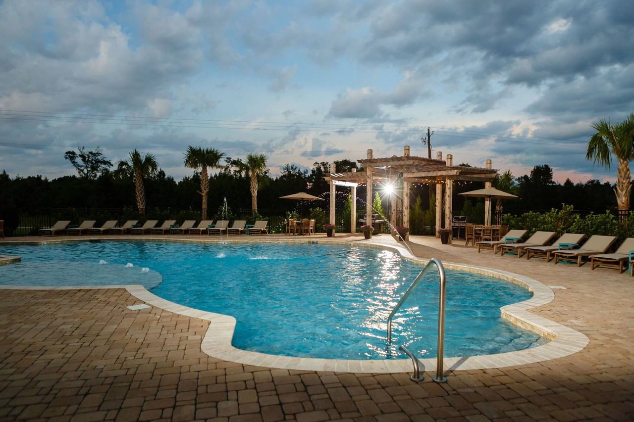 Beacon Place - Photo 2 of 27