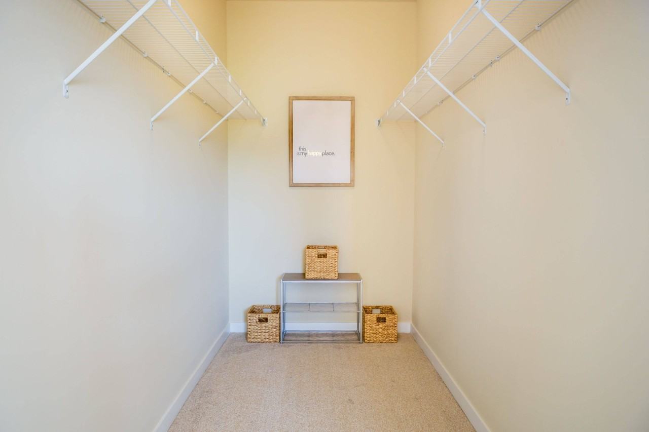 Beacon Place - Photo 7 of 27