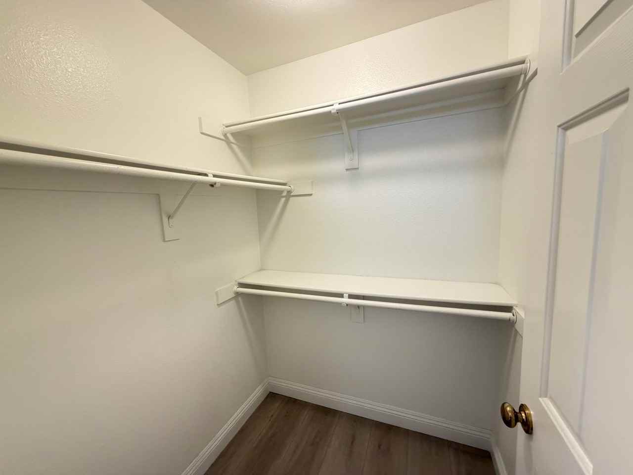 1433 Iron Springs Dr - Photo 6 of 10