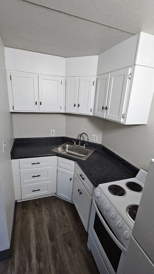 2420 W Thomas Rd #115 - Photo 2 of 2