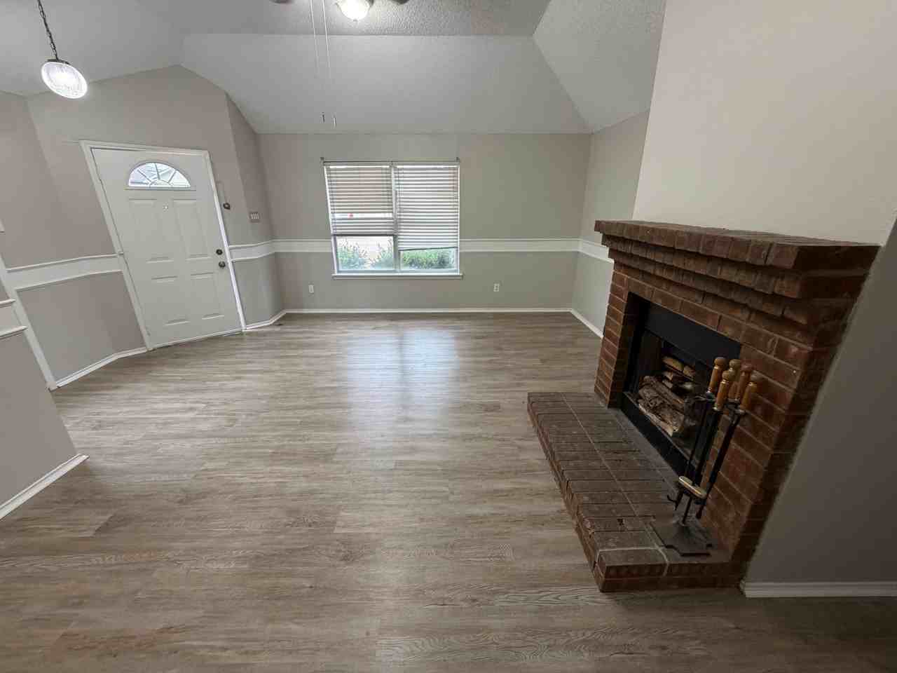 1519 Windmill Ln - Photo 3 of 13