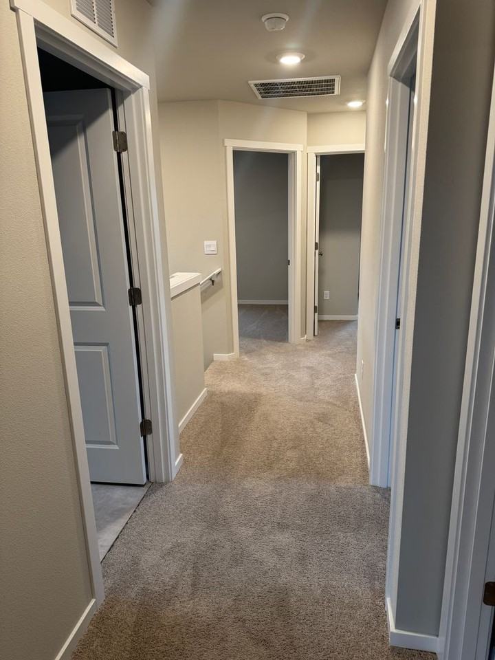 1504 Mustang Ct - Photo 5 of 37