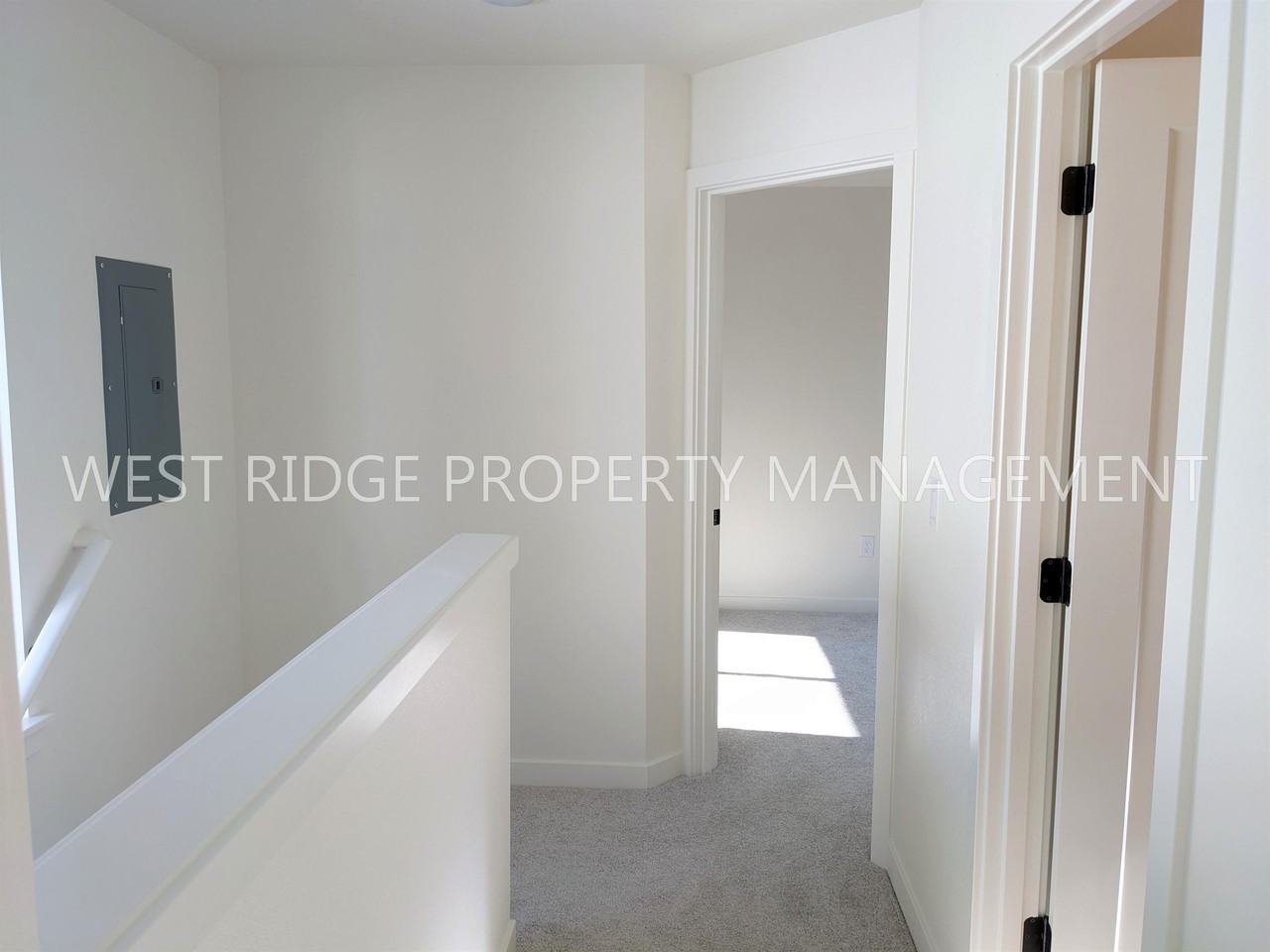 12073 Se Oak St #1 - Photo 3 of 18